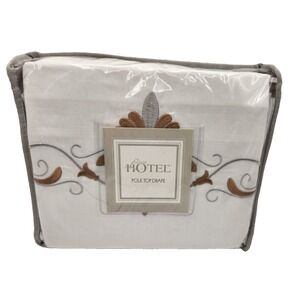 Luxury Hotel Embroidery Pole Top Drapes 2 Panels Palais Royale New in Package